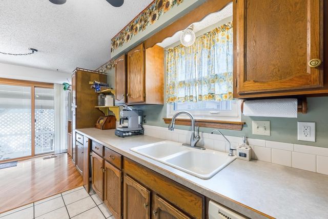 6760 N Tarrytown St, Park City, KS 67219