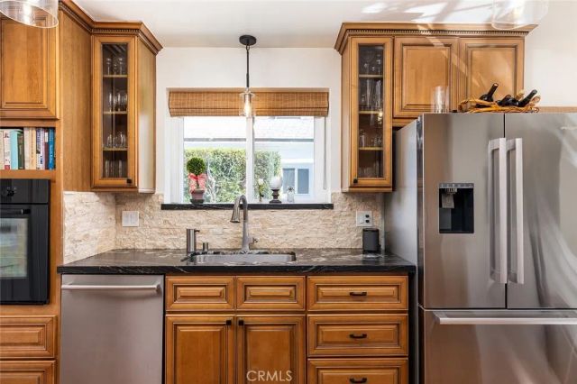 1641 E Orange Grove, Pasadena, CA 91104