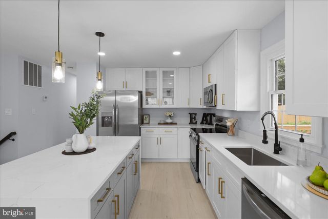 3416 SUNNY VIEW DR, Alexandria, VA 22309