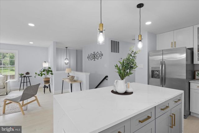 3416 SUNNY VIEW DR, Alexandria, VA 22309