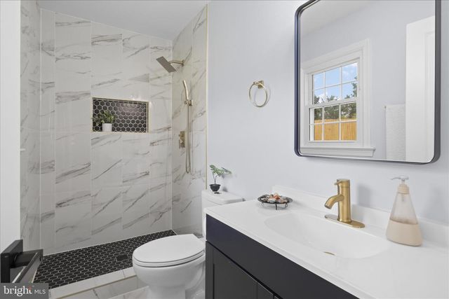 3416 SUNNY VIEW DR, Alexandria, VA 22309