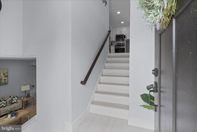 3416 SUNNY VIEW DR, Alexandria, VA 22309