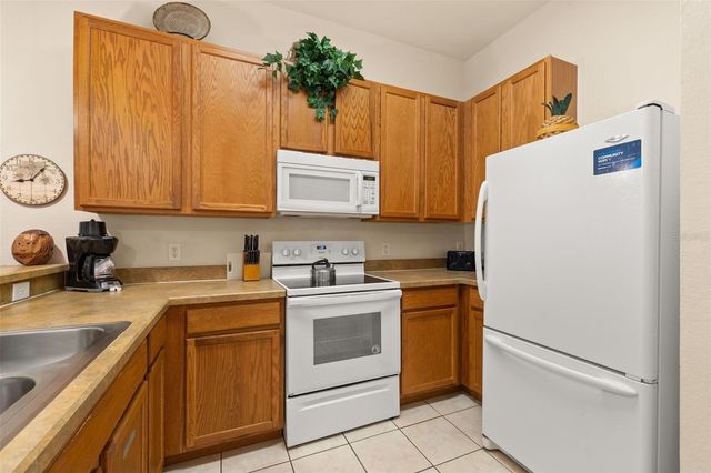 107 RUM RUN, Davenport, FL 33897