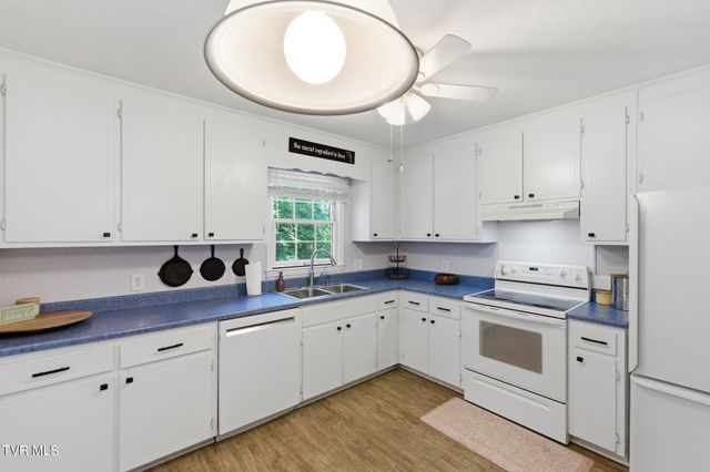 211 Independence Drive, Bristol, VA 24201