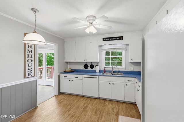 211 Independence Drive, Bristol, VA 24201