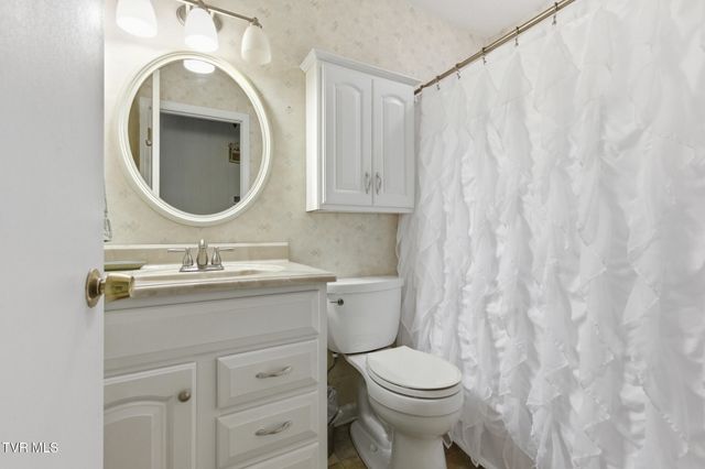 211 Independence Drive, Bristol, VA 24201