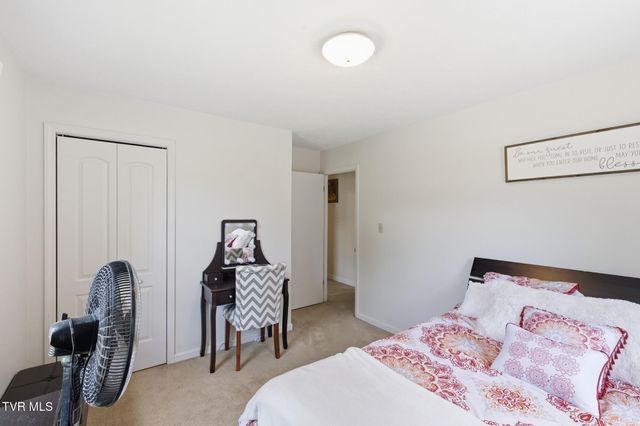 211 Independence Drive, Bristol, VA 24201