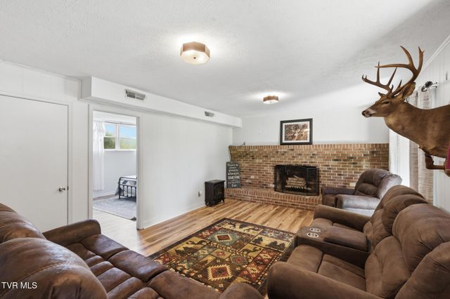211 Independence Drive, Bristol, VA 24201