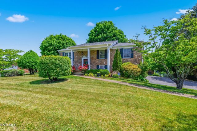 211 Independence Drive, Bristol, VA 24201