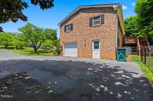 211 Independence Drive, Bristol, VA 24201