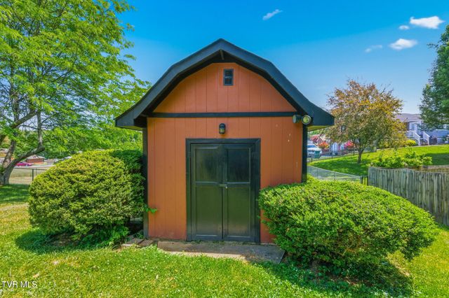 211 Independence Drive, Bristol, VA 24201