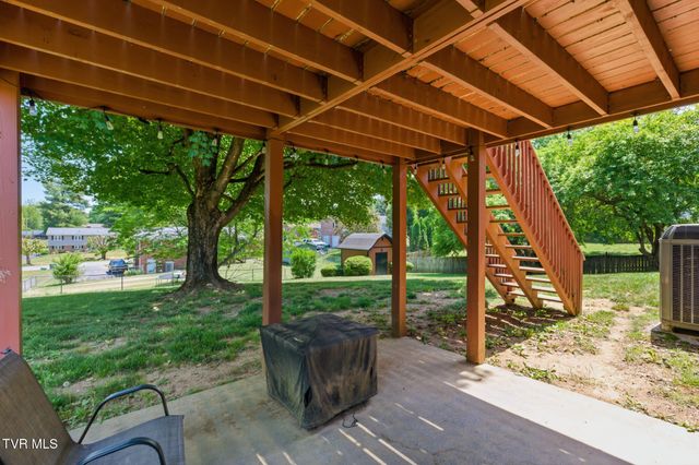 211 Independence Drive, Bristol, VA 24201
