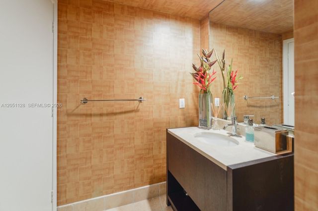 18201 Collins Avenue 1604, Sunny Isles Beach, FL 33160