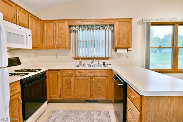 5180 Winthrop Drive, Austintown, OH 44515