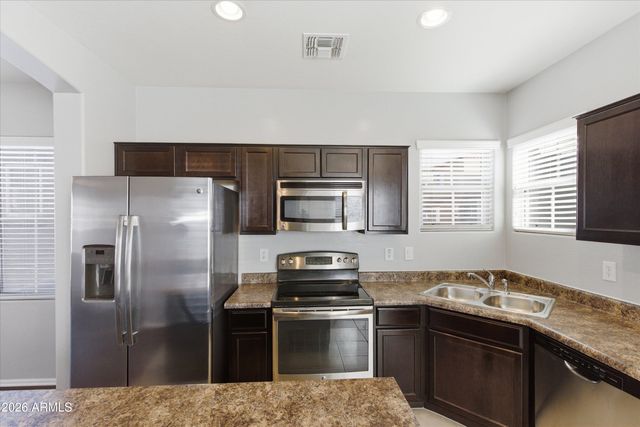 7751 W PIPESTONE Place, Phoenix, AZ 85035