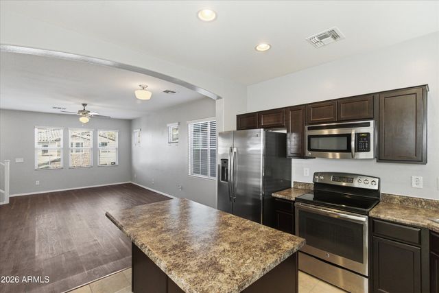 7751 W PIPESTONE Place, Phoenix, AZ 85035