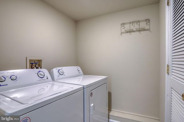 3 WATERFALL DR, Dover, DE 19904