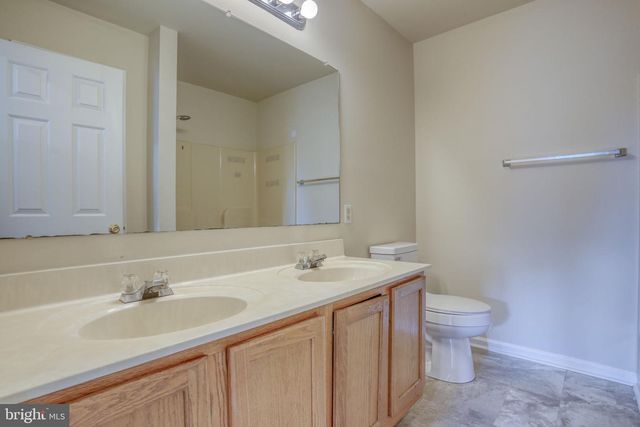 3 WATERFALL DR, Dover, DE 19904