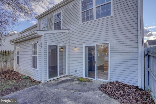 3 WATERFALL DR, Dover, DE 19904