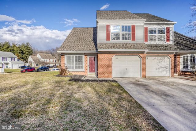 3 WATERFALL DR, Dover, DE 19904