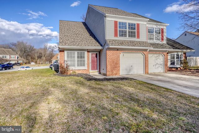 3 WATERFALL DR, Dover, DE 19904