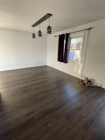 3516 Ashwood Drive, Urbandale, IA 50322