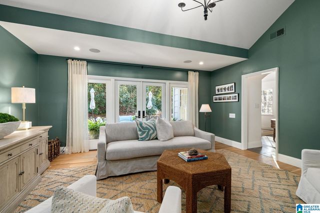 20 EDEN CIRCLE, Mountain Brook, AL 35213