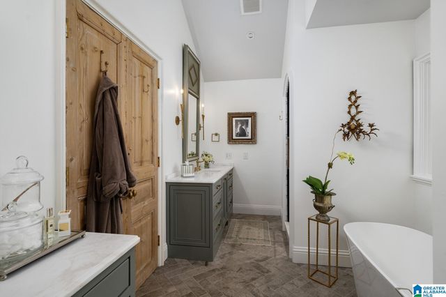 20 EDEN CIRCLE, Mountain Brook, AL 35213