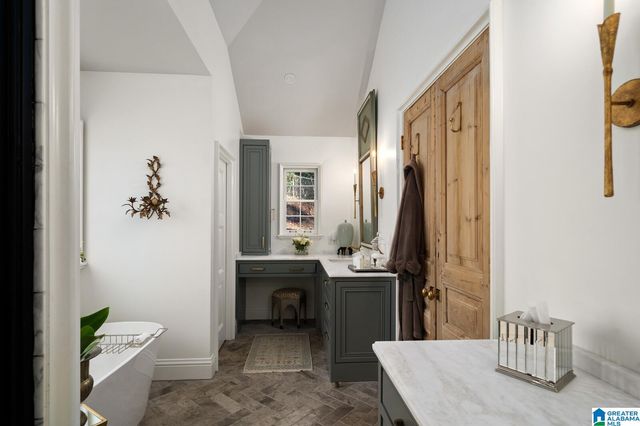 20 EDEN CIRCLE, Mountain Brook, AL 35213