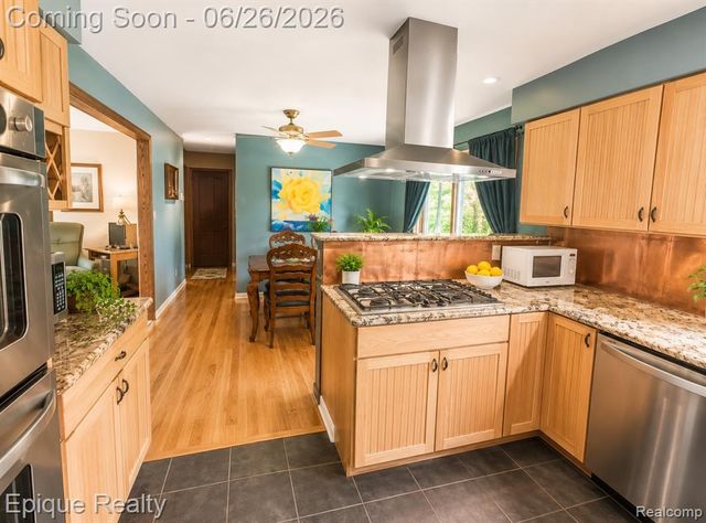 43899 Crowley Road, Belleville, MI 48111