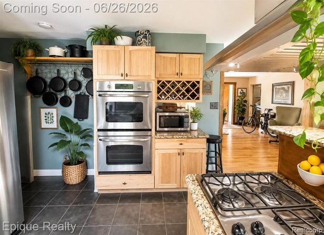 43899 Crowley Road, Belleville, MI 48111