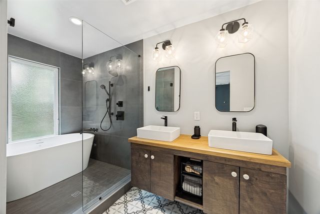 9903 Lakemont Drive, Dallas, TX 75220
