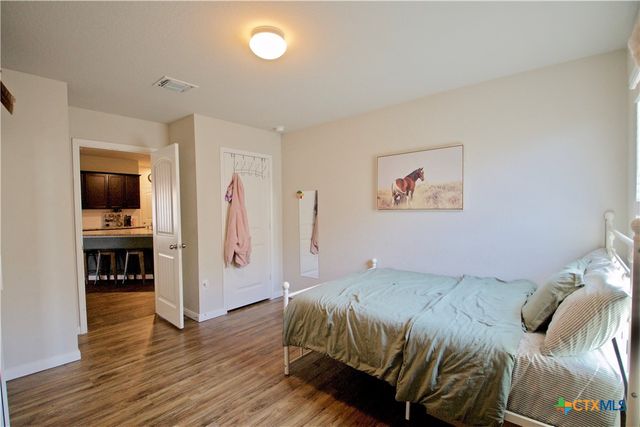 105 Harlan Drive, Hutto, TX 78634