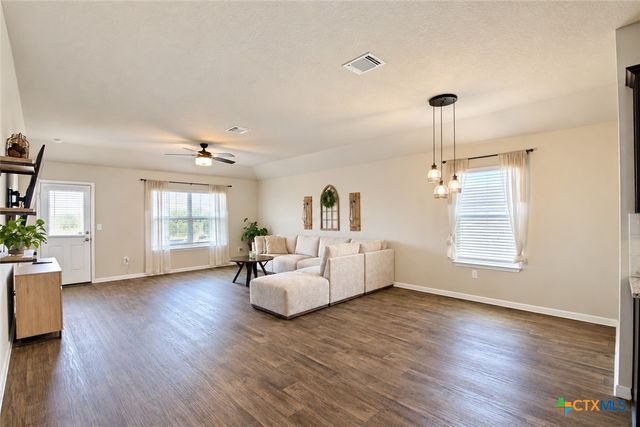 105 Harlan Drive, Hutto, TX 78634