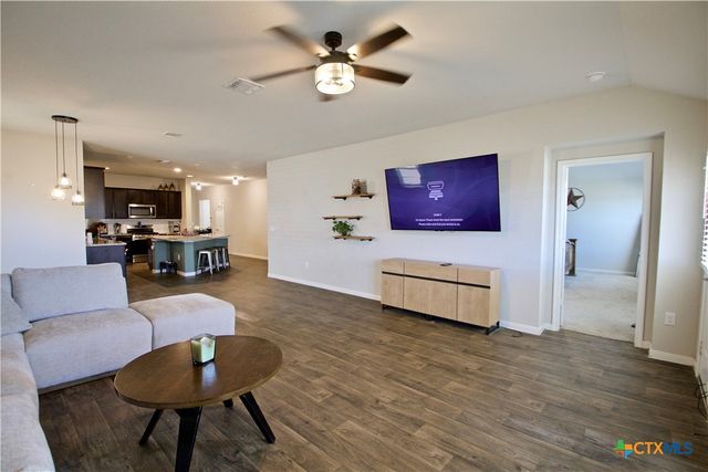 105 Harlan Drive, Hutto, TX 78634