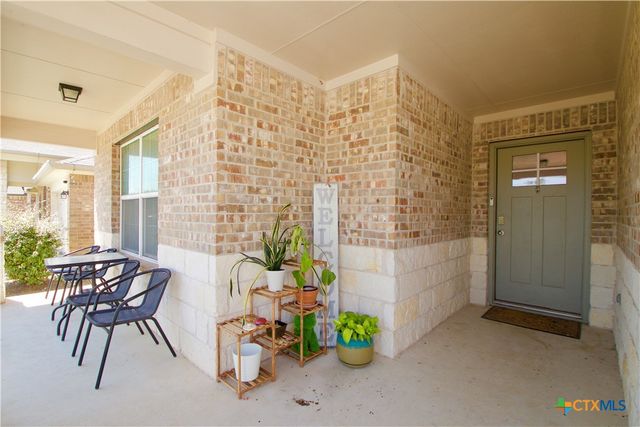 105 Harlan Drive, Hutto, TX 78634