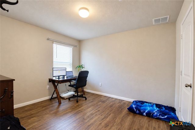 105 Harlan Drive, Hutto, TX 78634