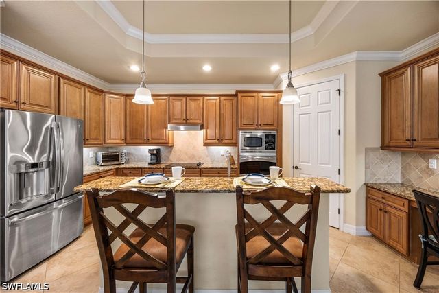 9234 Veneto PL, Naples, FL 34113