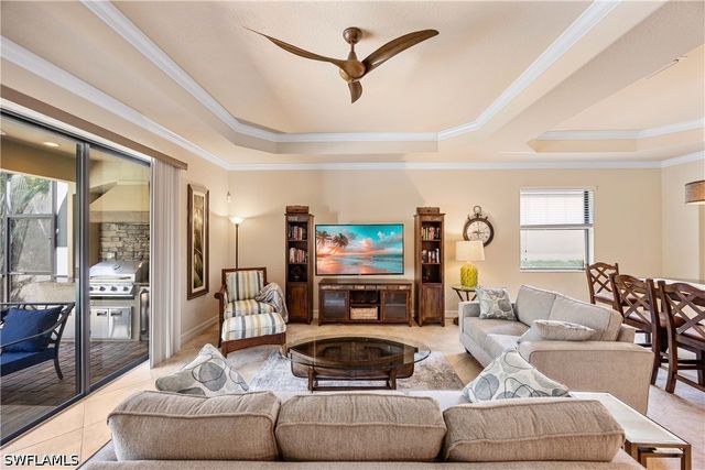 9234 Veneto PL, Naples, FL 34113
