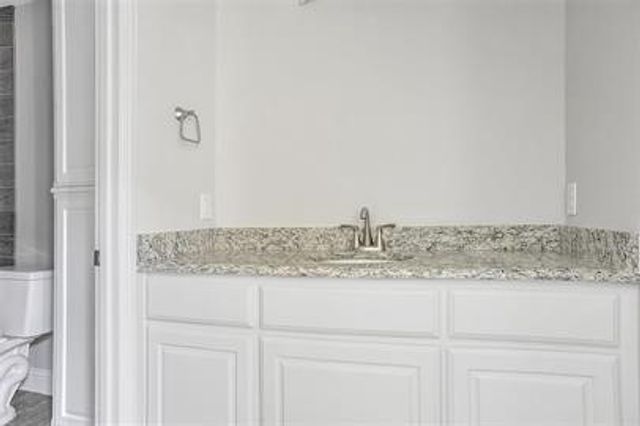 1100 W Day Street, Denison, TX 75020