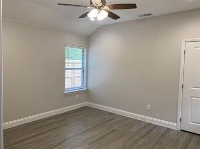 1100 W Day Street, Denison, TX 75020