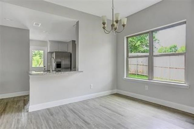 1100 W Day Street, Denison, TX 75020