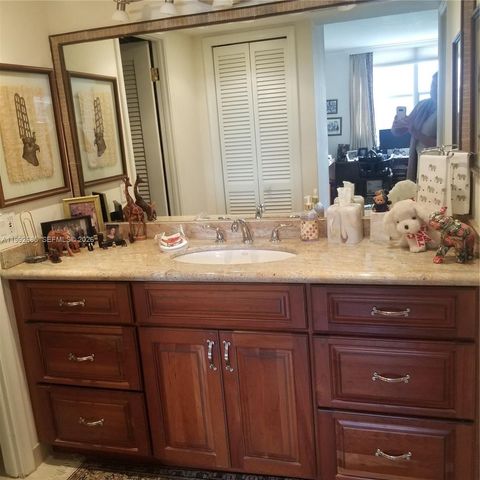 625 Biltmore Way 905, Coral Gables, FL 33134