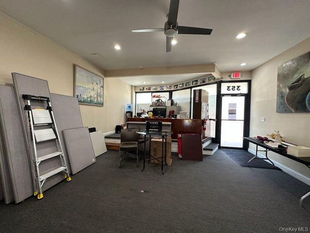 353 W Sunrise Highway, Freeport, NY 11520