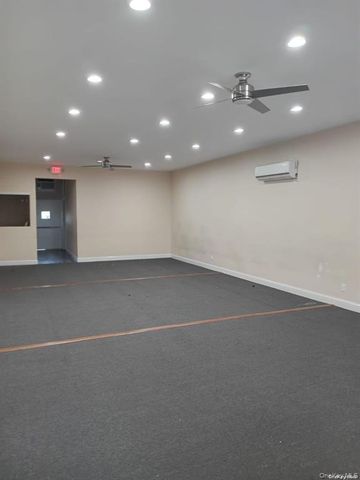 353 W Sunrise Highway, Freeport, NY 11520