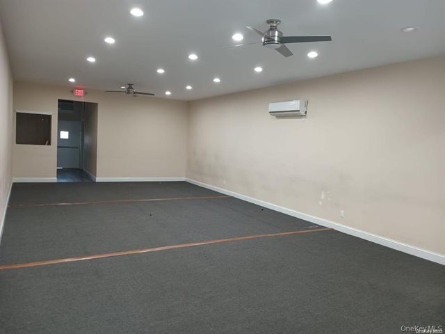 353 W Sunrise Highway, Freeport, NY 11520