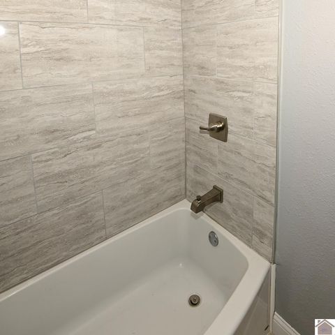 1706 Lane-A Rd, Paducah, KY 42003