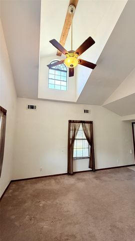 712 N Walnut Street, Weatherford, TX 76086