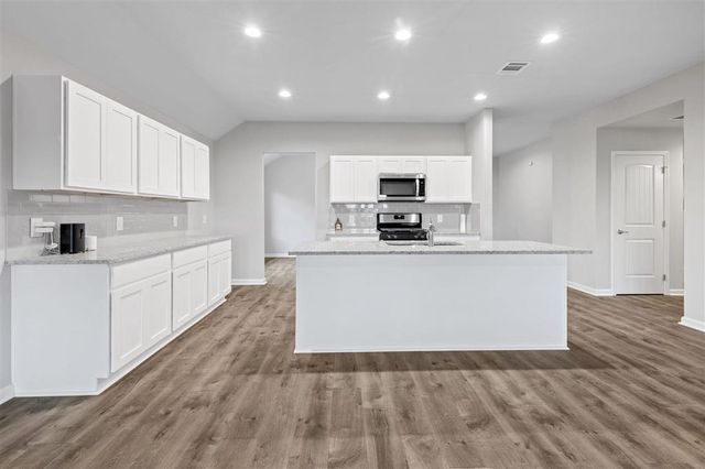 8072 Blalock Lane, Iowa, LA 70647