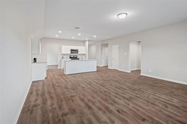 8072 Blalock Lane, Iowa, LA 70647